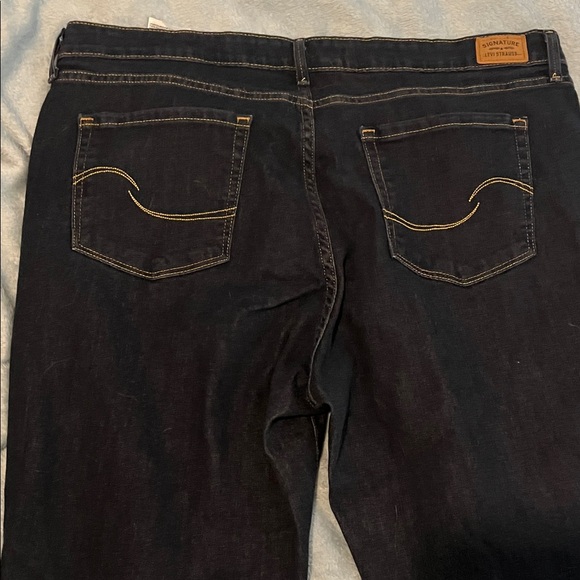 Women’s Levi's Signature Dark Blue Bootcut Jeans Mid Rise W34 L32 - Picture 7 of 8